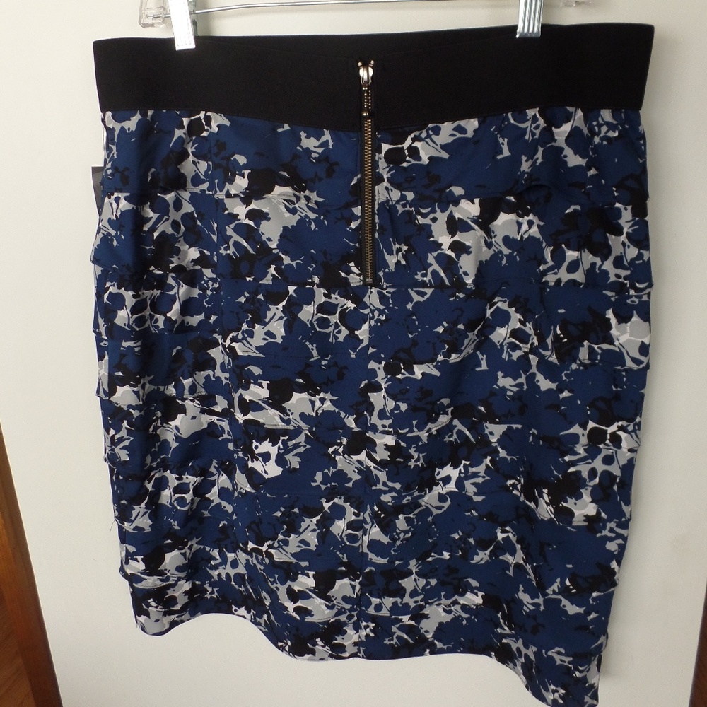 Blue, gray, and black tiered skirt - Alfani - Picture 2 of 5